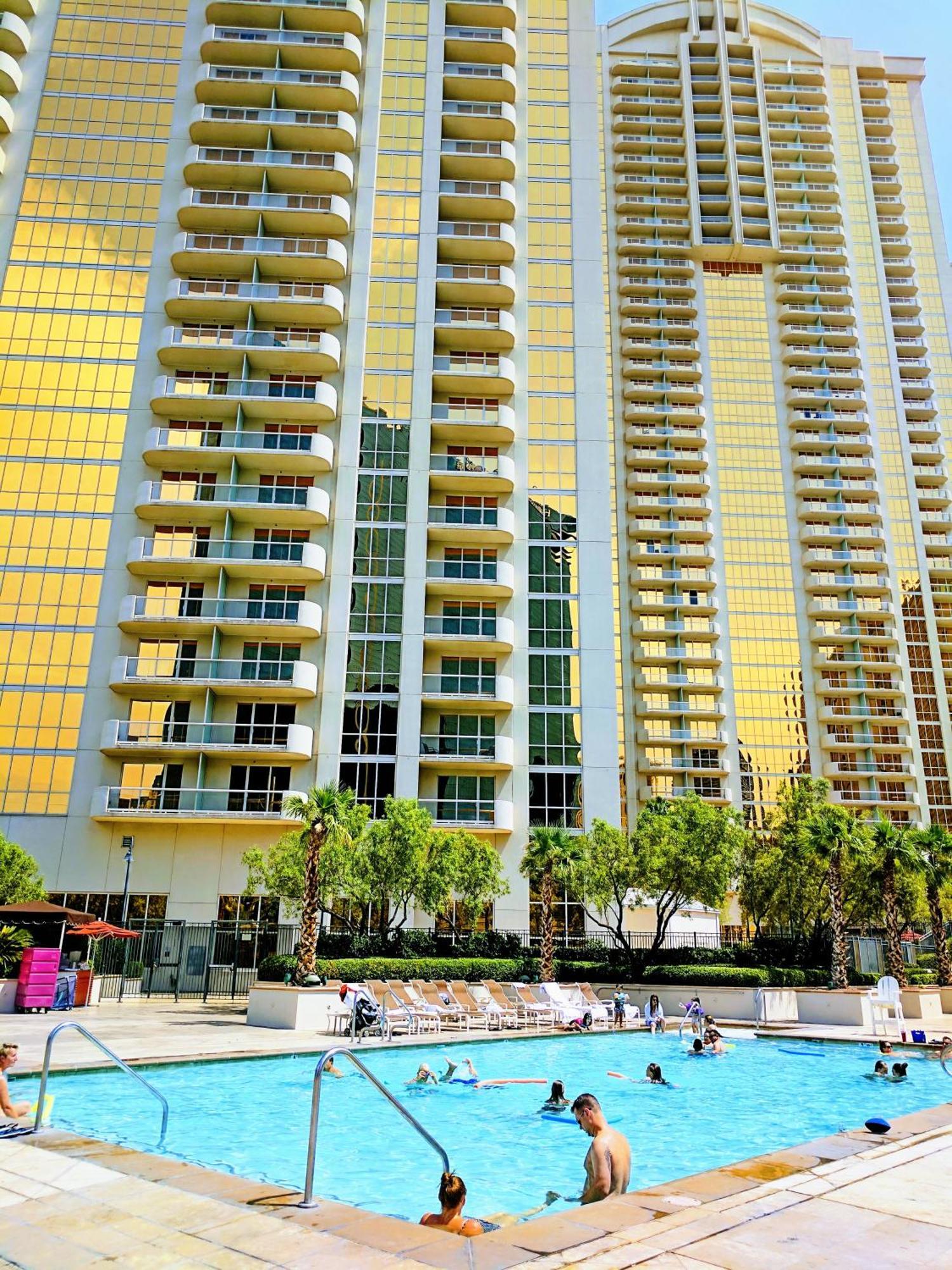 Strip & Sphere View - Separate Living Room - 2 Full Bath - Full Kitchen - Balcony - 900 Sqft - Mgm Signature Λας Βέγκας Εξωτερικό φωτογραφία
